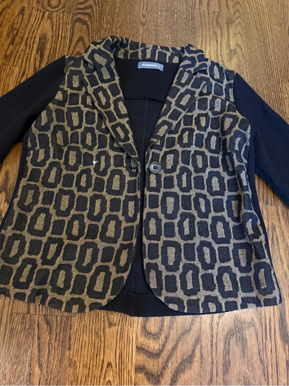 Patterned Tan & Black Single-Button Blazer